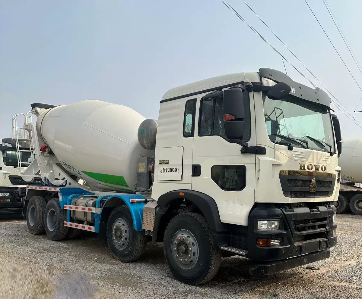 HOWO TX concrete mixer truck 2.jpg