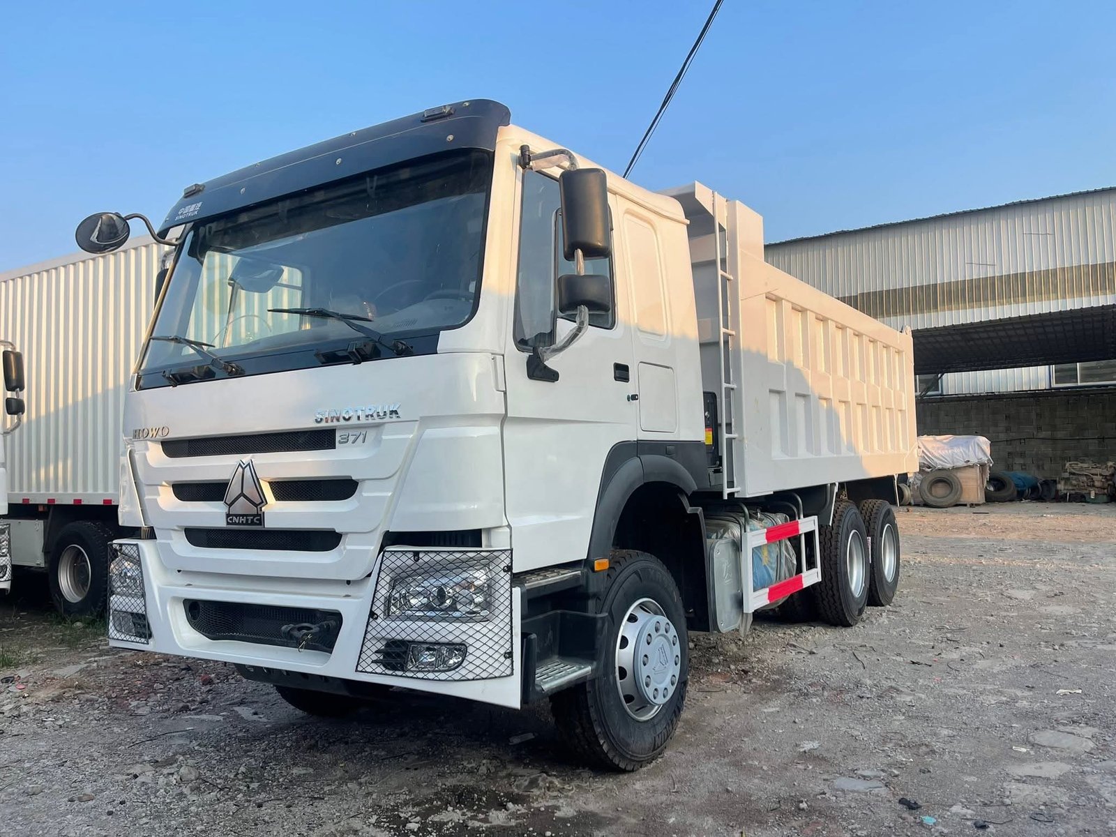 Howo 371 64 dump truck 3