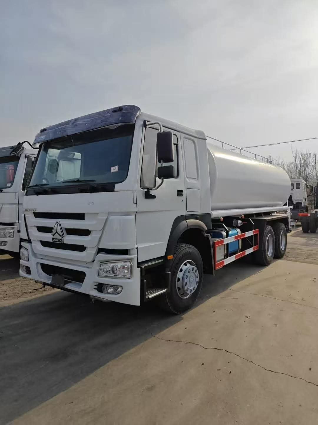 howo water tank truck6.jpg